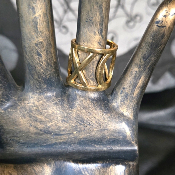 XOXO Jewelry - XO Gold Plated Ring Sz7.75